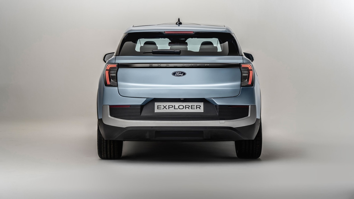 Leasing the new electric Ford Explorer in the UK ecar lease